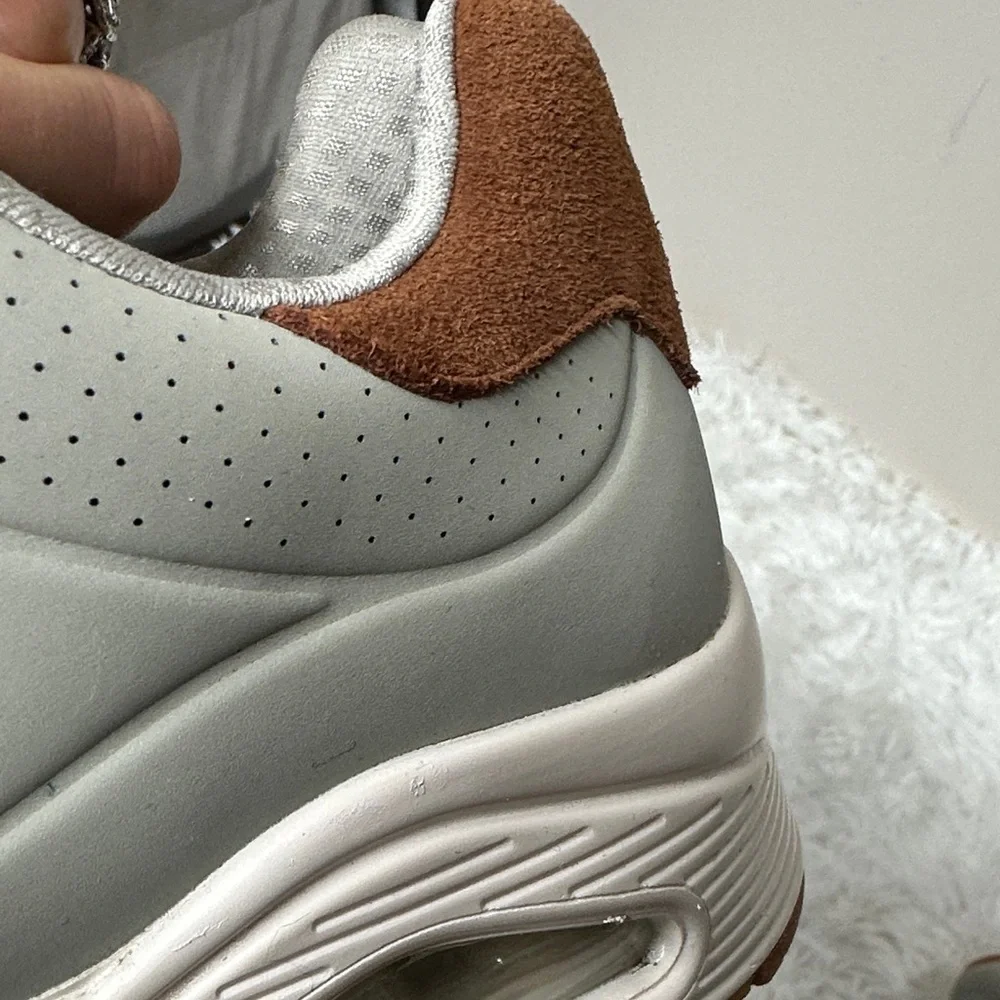 Skechers Men's Gray Sneakers with Brown Accents